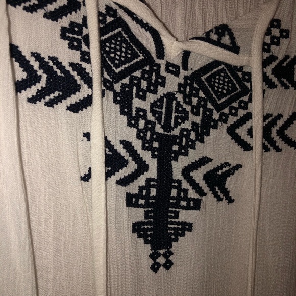 Full Tilt 3-Quarter Sleeve Distressed Top - Picture 2 of 4